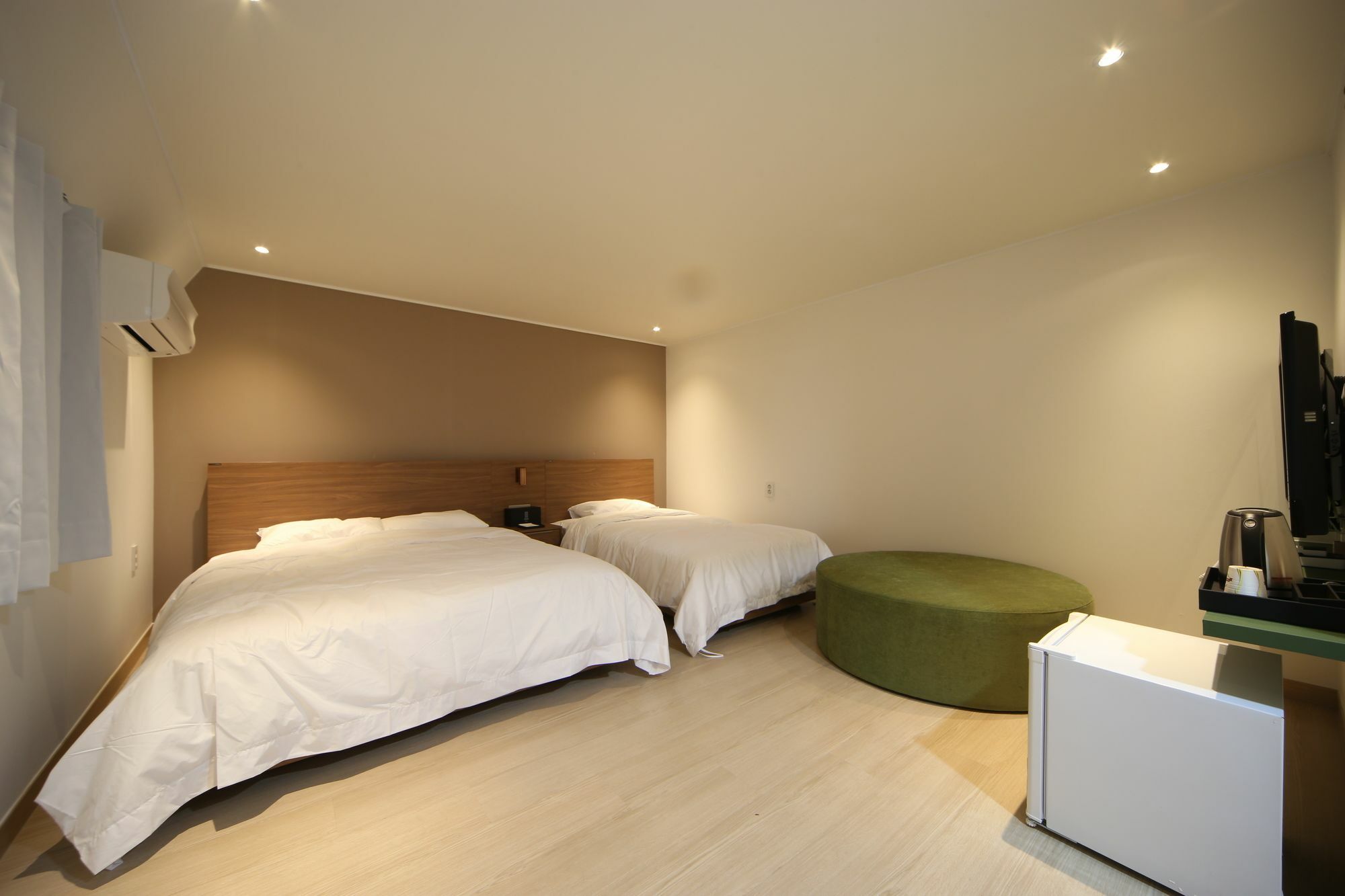 Soho Hotel Пусан Екстериор снимка